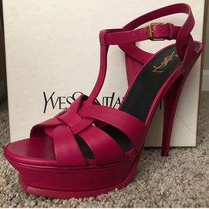 Fuchsia Yves Saint Laurent sandals size 42
